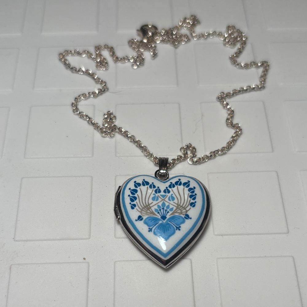 Silver Delft blue and white floral heart photo locket with Sterling  Necklace